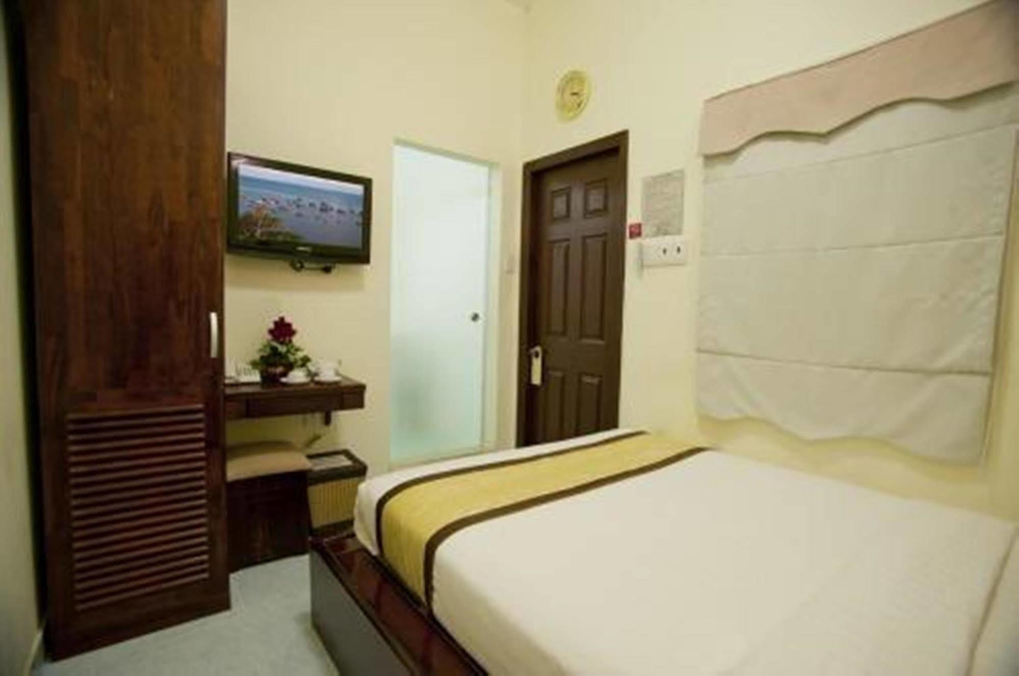 Oyo 438 Small Bay Hotel Ho Chi Minh-byen Eksteriør bilde