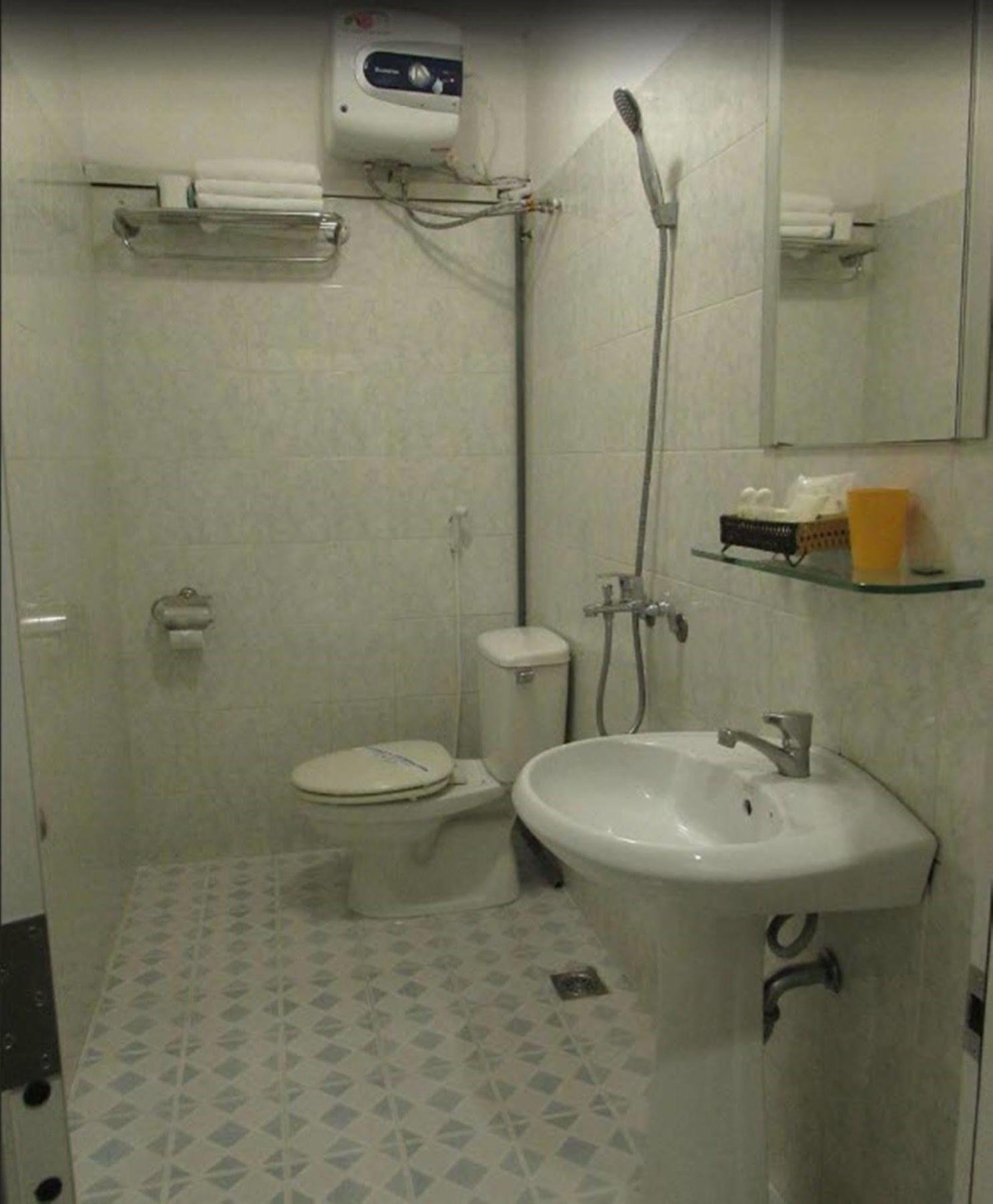 Oyo 438 Small Bay Hotel Ho Chi Minh-byen Eksteriør bilde