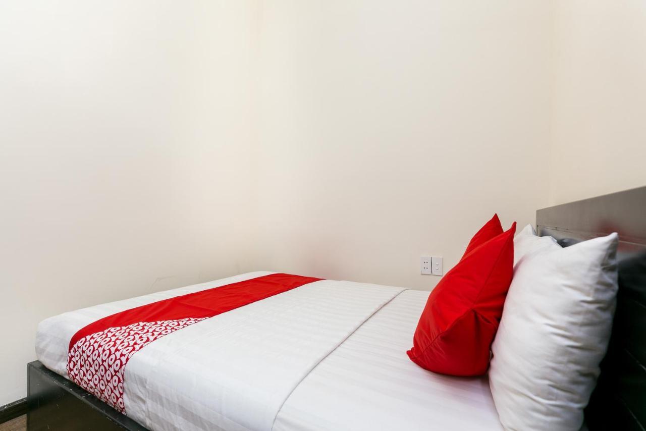 Oyo 438 Small Bay Hotel Ho Chi Minh-byen Eksteriør bilde